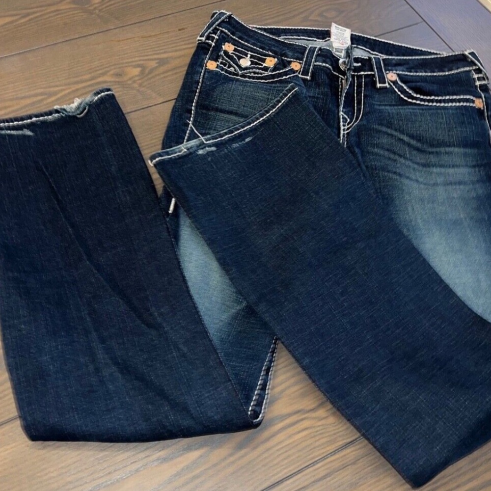 True Religion Jeans Womens 32x33 Billy Blue Dark Wash Denim White Thread - Picture 9 of 11